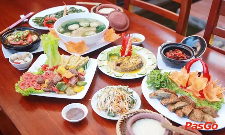 Nhà Hàng Cơm Niêu Việt Nam: Khám Phá Hương Vị Truyền Thống & Địa Chỉ Ngon