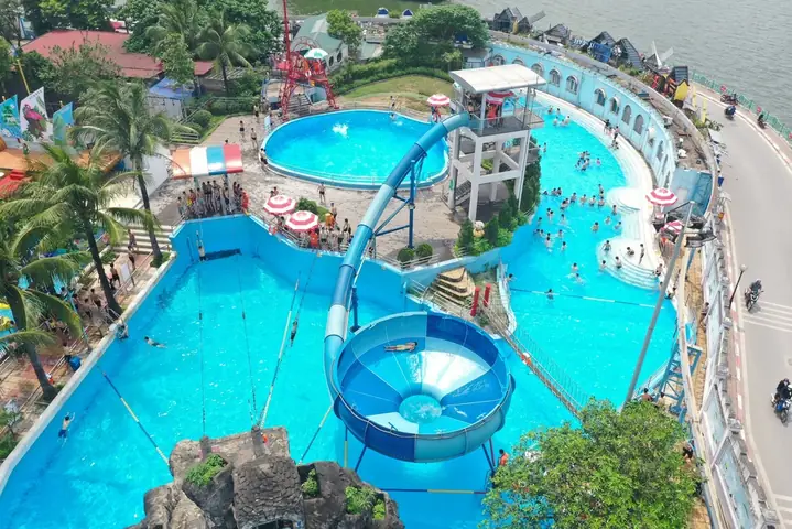 Nhà Hàng Gần Công Viên Nước Hồ Tây: Địa Điểm Ăn Uống Lý Tưởng Cho Mọi Nhu Cầu