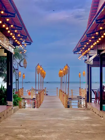Nhà Hàng Hạnh Nhung Hàm Ninh: Khám Phá Địa Điểm Hải Sản Tươi Ngon Bậc Nhất