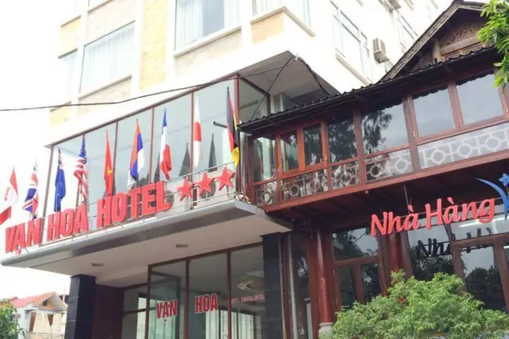 Nhà Hàng Vạn Hoa Ninh Bình: Đánh Giá, Thực Đơn & Kinh Nghiệm Khám Phá
