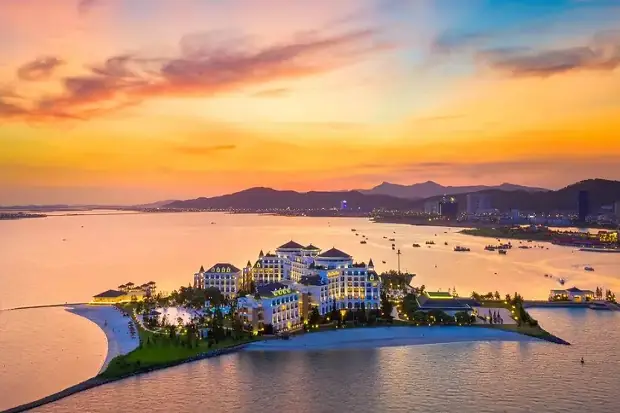 Top 10+ Resort Đẹp, Sang Trọng Bậc Nhất Hạ Long Cập Nhật 2024 59 Top 10+ Resort Đẹp, Sang Trọng Bậc Nhất Hạ Long Cập Nhật 2024