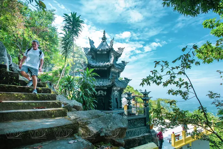 Núi Chứa Chan Đồng Nai: Kinh Nghiệm Du Lịch, Leo Núi & Tâm Linh Gia Lào Núi Chứa Chan Đồng Nai: Kinh Nghiệm Du Lịch, Leo Núi & Tâm Linh Gia Lào