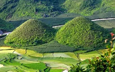 Núi Đôi Cô Tiên Hà Giang: Khám Phá Tuyệt Tác Thiên Nhiên Hùng Vĩ Và Lịch Sử Hấp Dẫn
