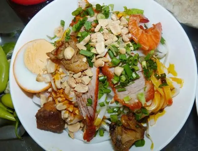 Phố Ăn Đêm Phạm Hồng Thái Đà Nẵng: Thiên Đường Ẩm Thực Đường Phố Hấp Dẫn
