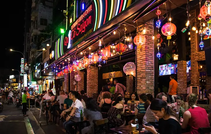 Phố Bùi Viện Ở Đâu? Khám Phá Vị Trí, Giờ Mở Cửa & Kinh Nghiệm Du Lịch Hấp Dẫn Tại Sài Gòn Phố Bùi Viện Ở Đâu? Khám Phá Vị Trí, Giờ Mở Cửa & Kinh Nghiệm Du Lịch Hấp Dẫn Tại Sài Gòn