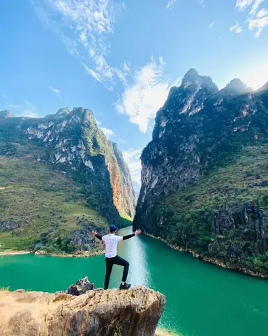 Quản Bạ Hà Giang Có Gì? Khám Phá 17+ Địa Điểm Hấp Dẫn Không Thể Bỏ Lỡ Quản Bạ Hà Giang Có Gì? Khám Phá 17+ Địa Điểm Hấp Dẫn Không Thể Bỏ Lỡ