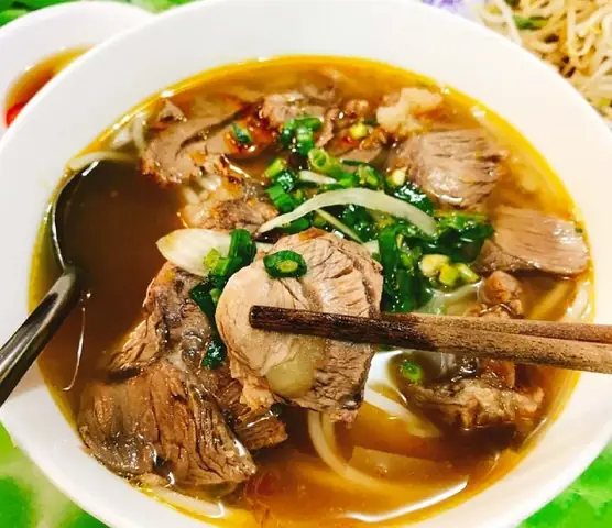 Top 15 Quán Bún Bò Ngon Nức Tiếng Nha Trang Chuẩn Vị Huế, Giá Bình Dân
