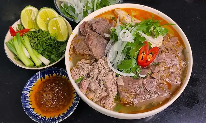 Top 15 Quán Bún Bò Ngon Nức Tiếng Nha Trang Chuẩn Vị Huế, Giá Bình Dân