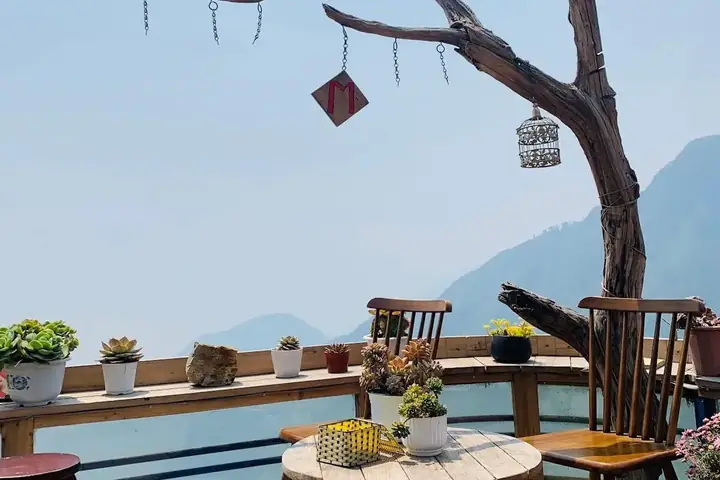 Top Quán Cafe Đèo Ô Quy Hồ View Săn Mây Đẹp Nhất, Hướng Dẫn Check-in