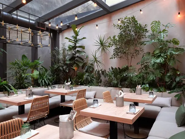 Top Quán Cafe Đẹp Quận 1: Check-in Sài Gòn View "triệu Đô" Không Thể Bỏ Lỡ Top Quán Cafe Đẹp Quận 1: Check-in Sài Gòn View "triệu Đô" Không Thể Bỏ Lỡ