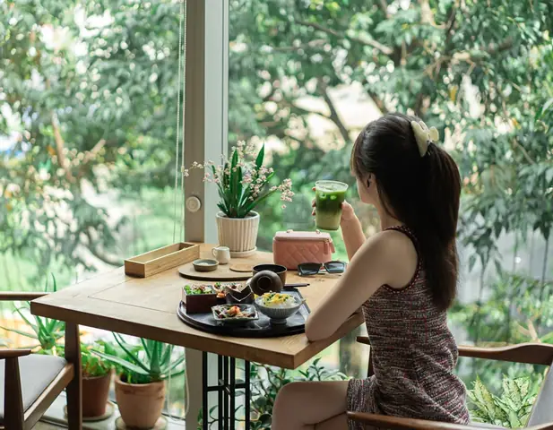 Top Quán Cafe Đẹp Quận 1: Check-in Sài Gòn View "triệu Đô" Không Thể Bỏ Lỡ Top Quán Cafe Đẹp Quận 1: Check-in Sài Gòn View "triệu Đô" Không Thể Bỏ Lỡ
