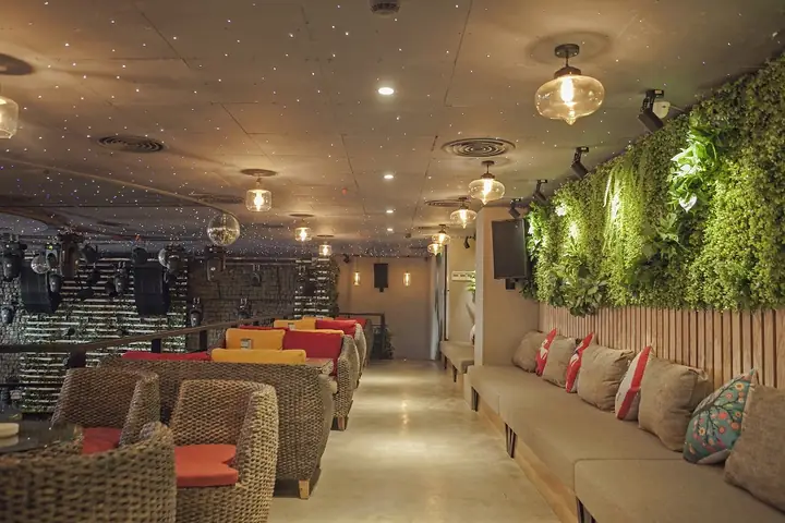 Top Quán Cafe Hẹn Hò Lãng Mạn, Riêng Tư Nhất Hà Nội