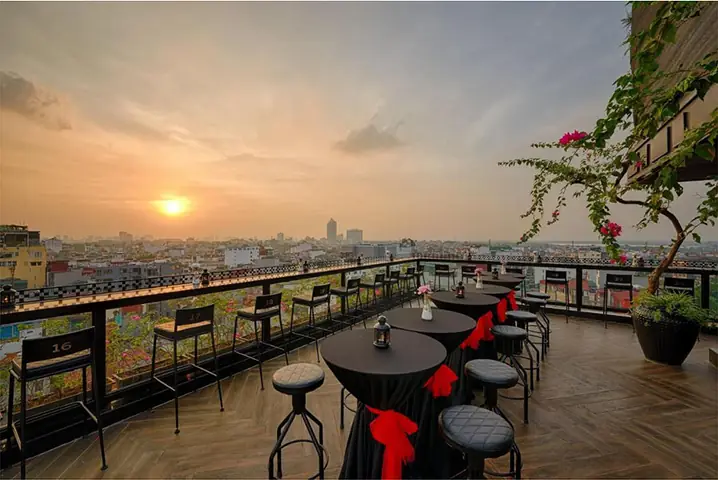 Top 15 Quán Cafe Ngoài Trời Đẹp Nhất Hà Nội: Thoáng Đãng, View Xinh, Chill Hết Ý Top 15 Quán Cafe Ngoài Trời Đẹp Nhất Hà Nội: Thoáng Đãng, View Xinh, Chill Hết Ý