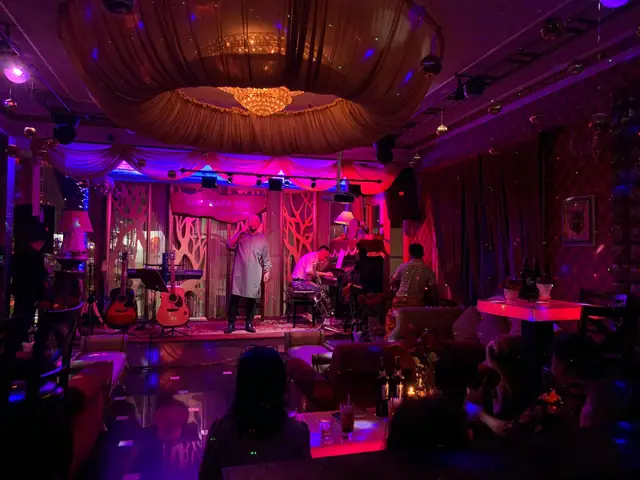 Top Quán Cafe Nhạc Trịnh Đà Lạt: Khám Phá Không Gian Trữ Tình, Lãng Mạn