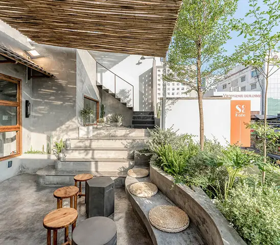 Quán Cafe Sân Vườn Quận 1: Chốn Bình Yên Giữa Lòng Sài Gòn