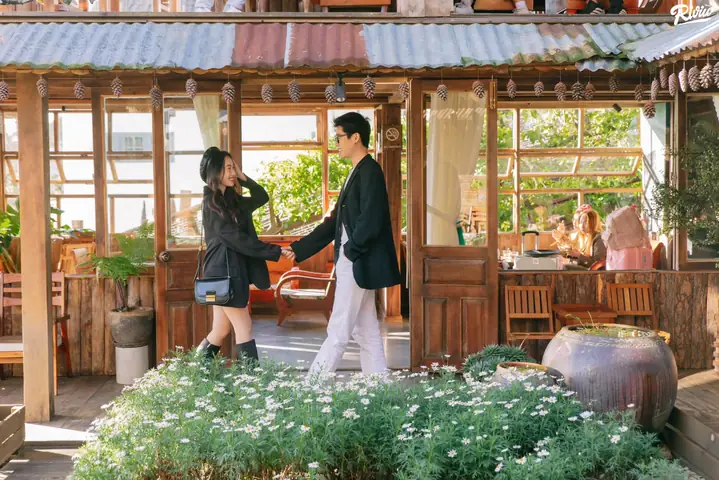 Top Quán Cafe Sống Ảo Đà Lạt: View Đẹp, Góc Chill & Kinh Nghiệm Check-in Top Quán Cafe Sống Ảo Đà Lạt: View Đẹp, Góc Chill & Kinh Nghiệm Check-in