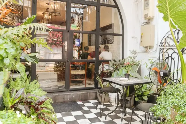 Quán Cafe View Sang Chảnh Ở Sài Gòn: Khám Phá 10+ Địa Điểm Đẹp Như Tranh Vẽ