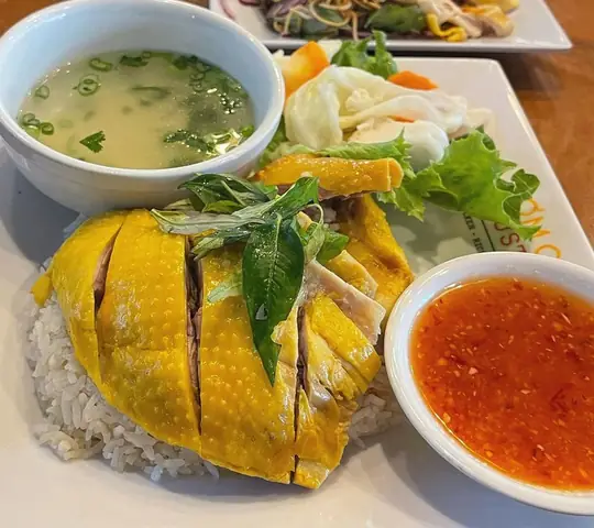 Top 15 Quán Cơm Gà Đà Nẵng Ngon Nhất & Bí Quyết Chọn Quán Chuẩn Vị