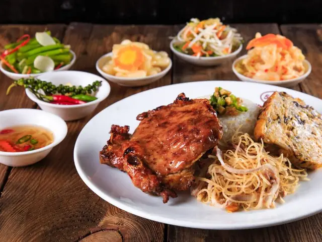 Quán Cơm Ngon Quận 7: Top Địa Chỉ Hấp Dẫn Cho Dân Sành Ăn Quán Cơm Ngon Quận 7: Top Địa Chỉ Hấp Dẫn Cho Dân Sành Ăn