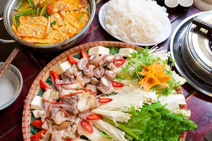 Quán Lẩu Đuôi Bò Mậu Lương Ngon Nức Tiếng: Địa Chỉ, Review & Kinh Nghiệm "bỏ Túi"