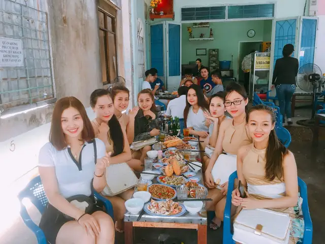 Quán Hải Sản Năm Đảnh Đà Nẵng: Review, Địa Chỉ & Kinh Nghiệm Ăn Ngon Bổ Rẻ Quán Hải Sản Năm Đảnh Đà Nẵng: Review, Địa Chỉ & Kinh Nghiệm Ăn Ngon Bổ Rẻ