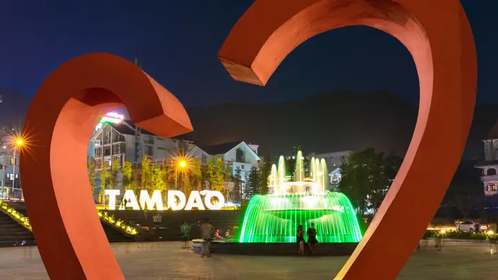 Quảng Trường Tam Đảo: Trái Tim Thị Trấn Mờ Sương – Khám Phá Từ A-z