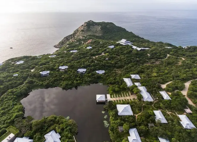 Top Resort Đẹp Tại Vịnh Vĩnh Hy: Review & Kinh Nghiệm Chọn Lọc Top Resort Đẹp Tại Vịnh Vĩnh Hy: Review & Kinh Nghiệm Chọn Lọc