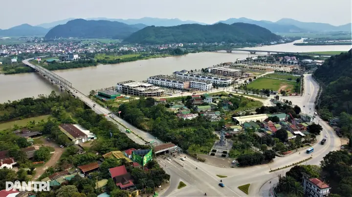Sông Nào Rộng Nhất Việt Nam? Khám Phá Hệ Thống Sông Ngòi Việt Nam