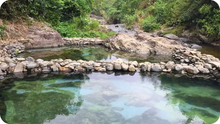 Khám Phá Suối Nóng Kênh Gà Ninh Bình: Trải Nghiệm Nghỉ Dưỡng & Du Lịch Chi Tiết