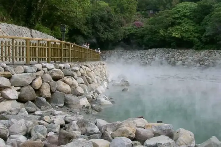 Khám Phá Suối Nóng Kênh Gà Ninh Bình: Trải Nghiệm Nghỉ Dưỡng & Du Lịch Chi Tiết 97 Khám Phá Suối Nóng Kênh Gà Ninh Bình: Trải Nghiệm Nghỉ Dưỡng & Du Lịch Chi Tiết