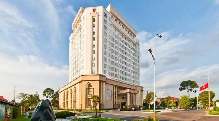 Khách Sạn Tân Sơn Nhất 3 Sao: Thông Tin, Hạng Phòng & Tiện Ích Gần Sân Bay