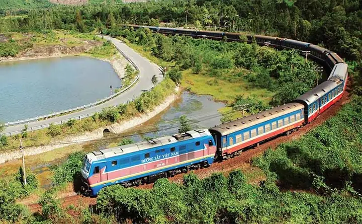 Vé Tàu Hà Nội Huế: Giá Vé, Lịch Trình & Kinh Nghiệm Đặt Mua Chi Tiết Vé Tàu Hà Nội Huế: Giá Vé, Lịch Trình & Kinh Nghiệm Đặt Mua Chi Tiết