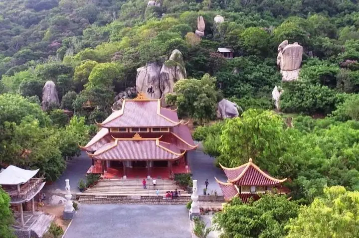Thiền Viện Trúc Lâm Chân Nguyên: Khám Phá Chùa Khỉ Vũng Tàu & Kinh Nghiệm Tham Quan
