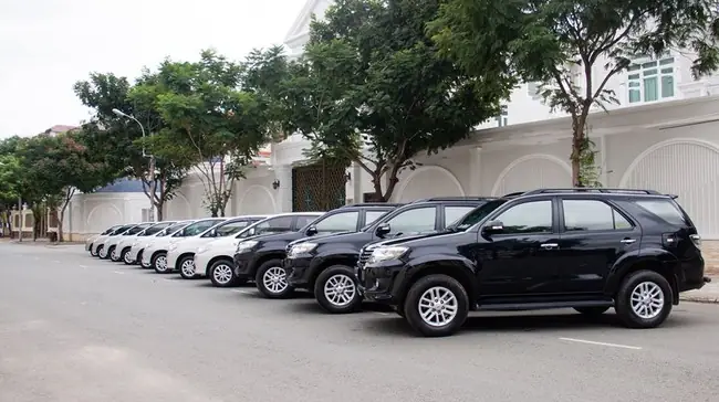 Thuê Xe 7 Chỗ Đồng Hới: Bảng Giá, Xe Đời Mới & Kinh Nghiệm Trọn Gói