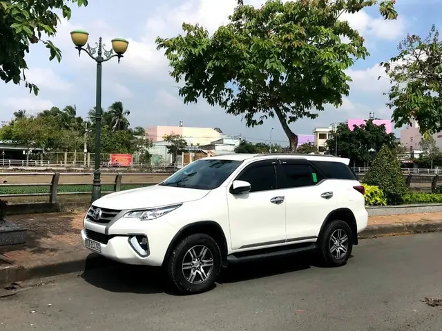 Thuê Xe Tự Lái Vĩnh Long: Giá Cả, Địa Điểm Uy Tín & Kinh Nghiệm Thuê Xe Tự Lái Vĩnh Long: Giá Cả, Địa Điểm Uy Tín & Kinh Nghiệm