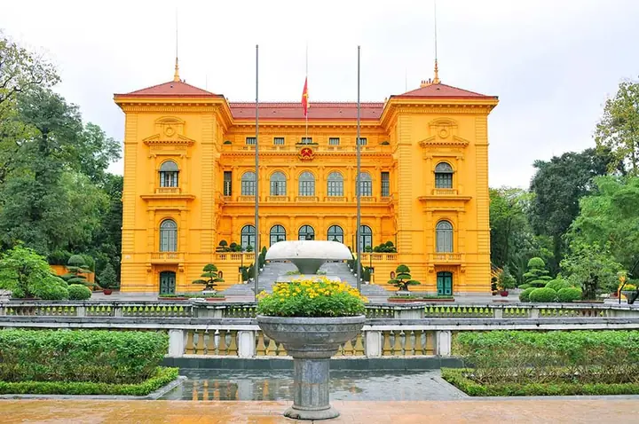 Thuyết Minh Chi Tiết Khu Di Tích Phủ Chủ Tịch Hồ Chí Minh: Lịch Sử, Kiến Trúc Và Giá Trị Thuyết Minh Chi Tiết Khu Di Tích Phủ Chủ Tịch Hồ Chí Minh: Lịch Sử, Kiến Trúc Và Giá Trị