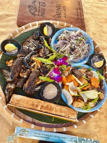 Tối Ăn Gì Ở Sài Gòn: Khám Phá 30+ Món Ngon & Địa Điểm Hút Khách