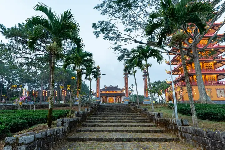Tu Viện An Lạc Bảo Lộc: Kinh Nghiệm Tham Quan & Những Điều Cần Biết