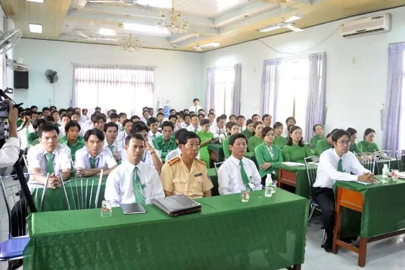 Tuyển Lái Xe Taxi Thái Nguyên: Cơ Hội Việc Làm, Lương Cao, Yêu Cầu & Quyền Lợi