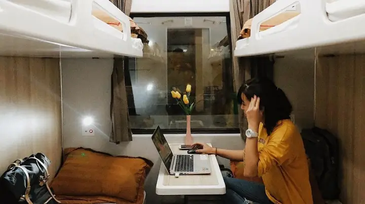 Vé Tàu Hà Nội Lào Cai Bao Nhiêu Tiền? Giá Vé, Lịch Trình & Cách Đặt Nhanh