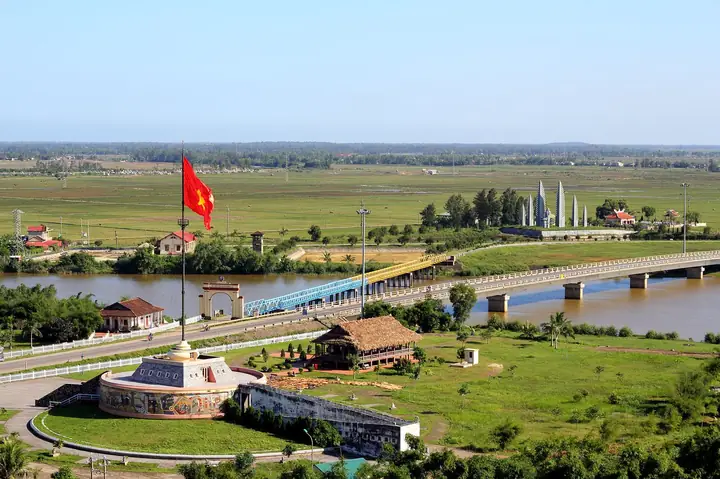 Vĩ Tuyến 17 Sông Bến Hải: Lịch Sử, Ý Nghĩa Và Di Tích Lịch Sử Nổi Tiếng 53 Vĩ Tuyến 17 Sông Bến Hải: Lịch Sử, Ý Nghĩa Và Di Tích Lịch Sử Nổi Tiếng