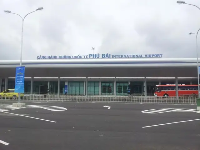 Xe Đưa Đón Sân Bay Phú Bài Huế: Giá Rẻ, Uy Tín & Các Lựa Chọn Di Chuyển